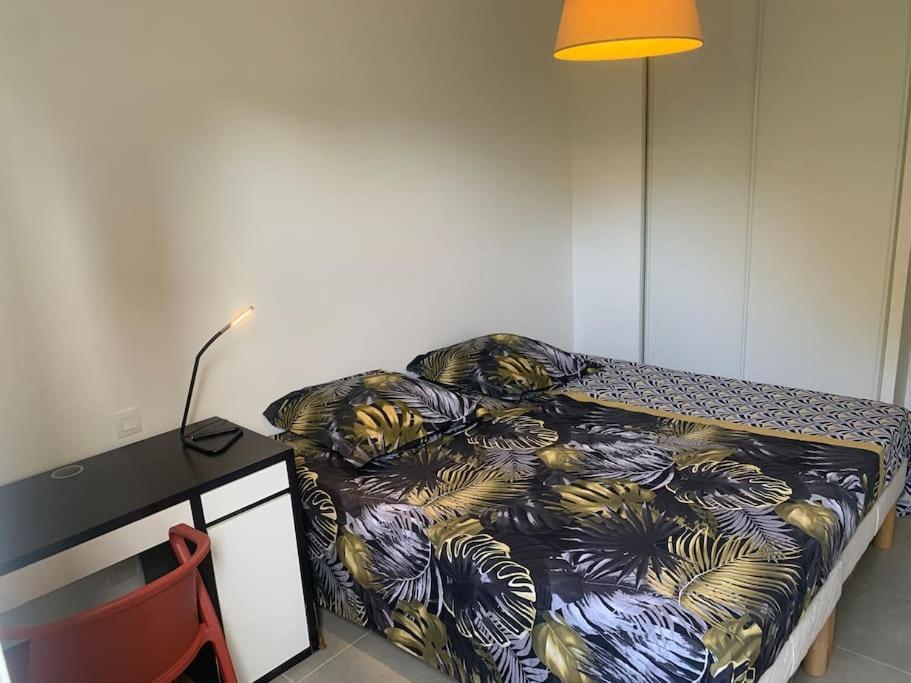 Appart T3 Jardin 1 Km La Plage ! Marseille Exterior photo